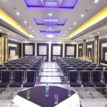 Hotel Seven Hills Tower Agra  Bagian luar foto