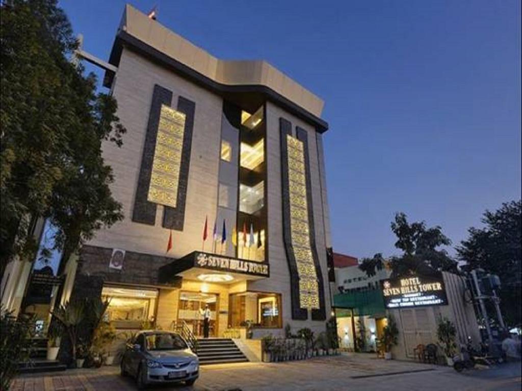 Hotel Seven Hills Tower Agra  Bagian luar foto
