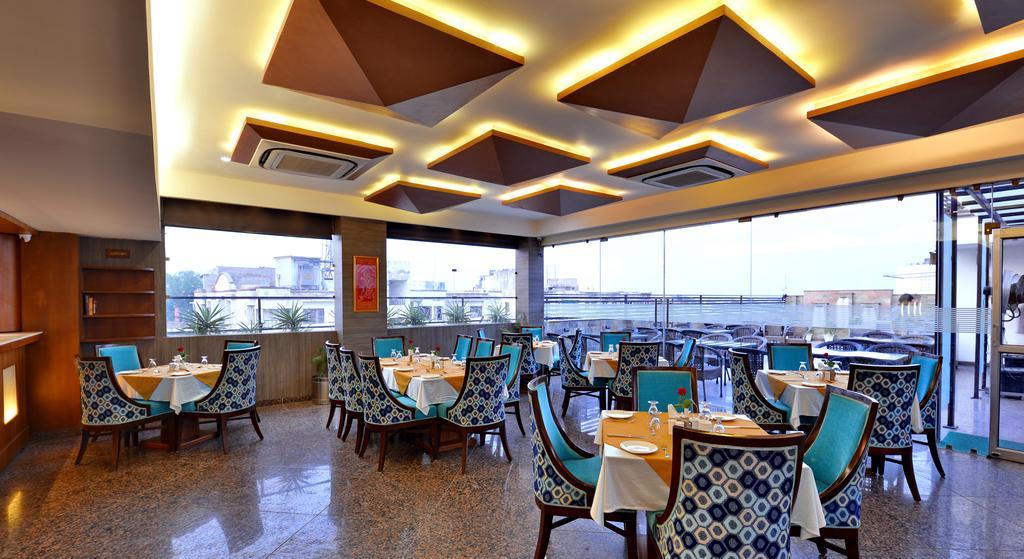 Hotel Seven Hills Tower Agra  Bagian luar foto