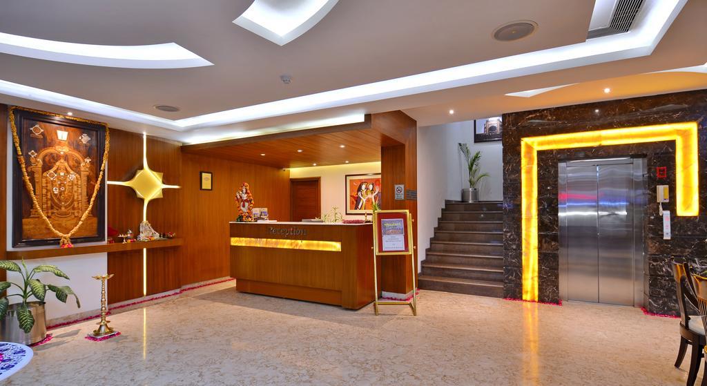 Hotel Seven Hills Tower Agra  Bagian luar foto