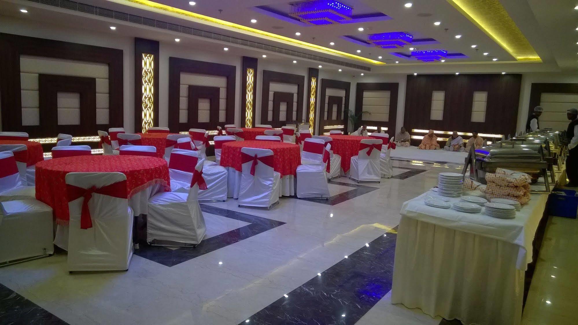 Hotel Seven Hills Tower Agra  Bagian luar foto