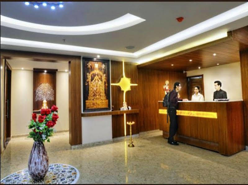 Hotel Seven Hills Tower Agra  Bagian luar foto